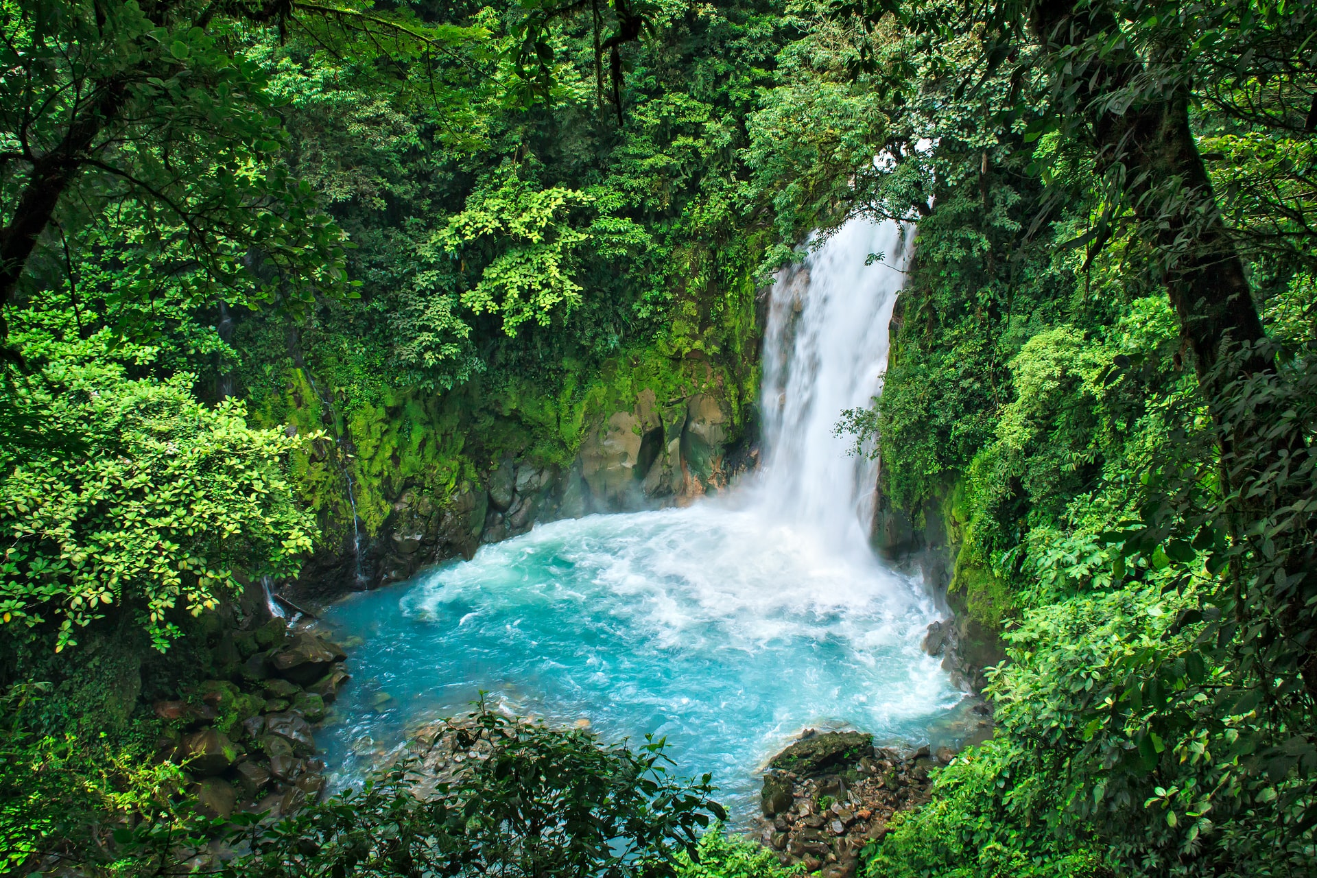 safe places to visit in costa rica
